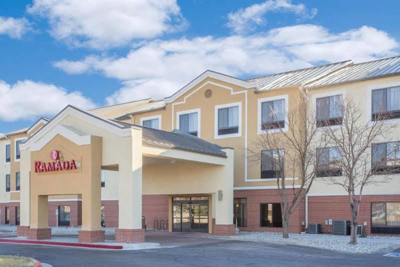 Comfort Suites Denver Exterior photo