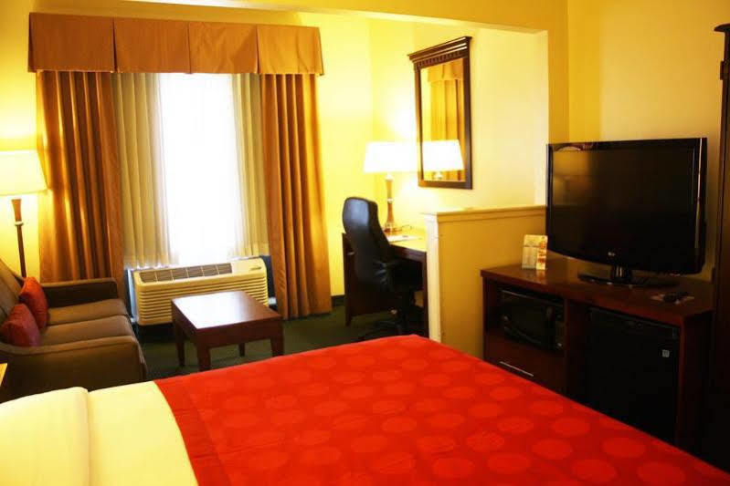 Comfort Suites Denver Exterior photo